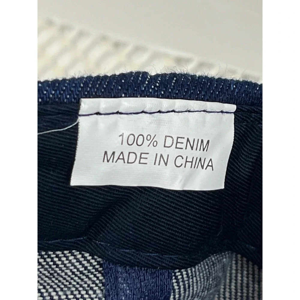 Baseball Cap Levi‎ Strauss Co Embriodered Denim Blue Adjustable Strap Cotton EUC
